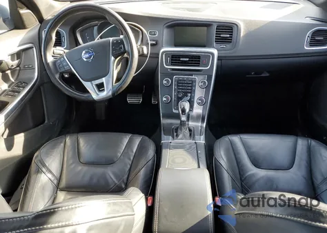 2014 Volvo S60 T6 z USA, uszkodzony, nr VIN YV1902FH0E2289211